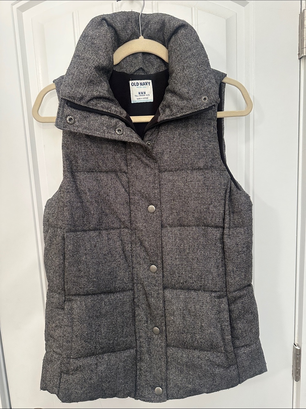 Old Navy Women's Heather Gray Quilted Puffer Vest